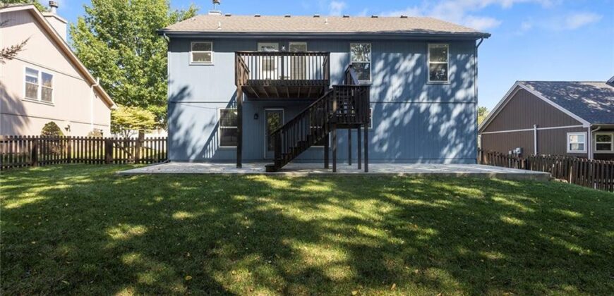 207 Lakeview Drive, Smithville, MO 64089