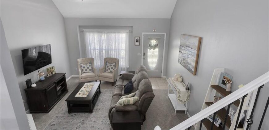 207 Lakeview Drive, Smithville, MO 64089