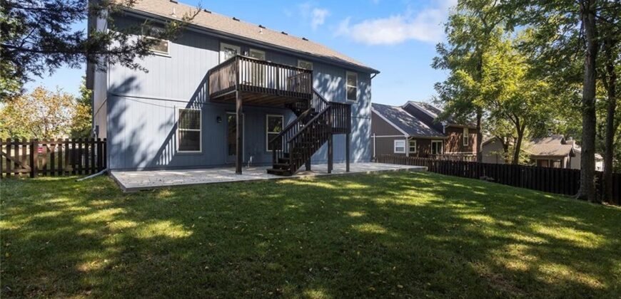 207 Lakeview Drive, Smithville, MO 64089
