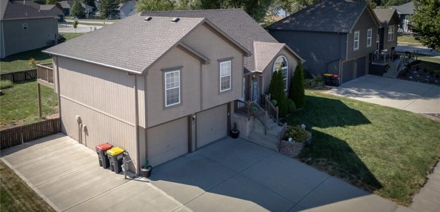 1802 Lauren Lane, Kearney, MO 64060
