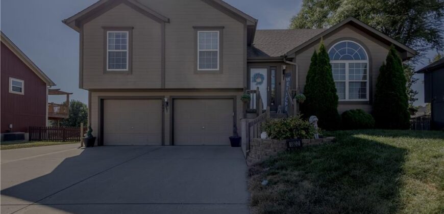 1802 Lauren Lane, Kearney, MO 64060