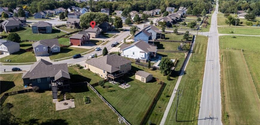 1802 Lauren Lane, Kearney, MO 64060