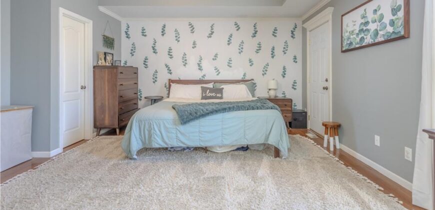 1802 Lauren Lane, Kearney, MO 64060
