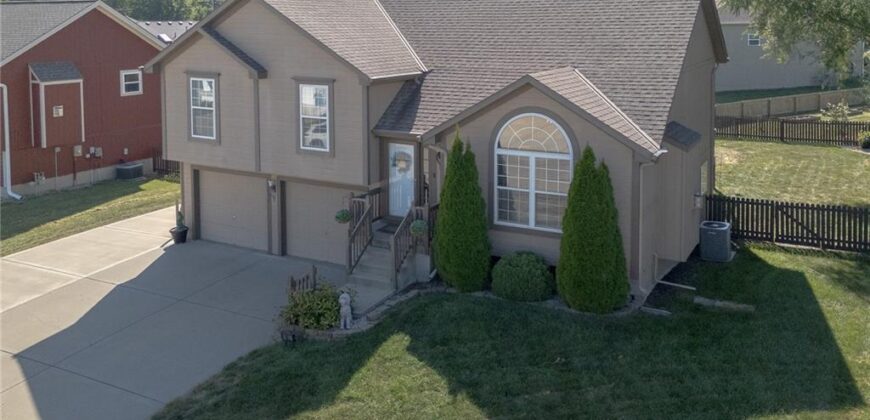 1802 Lauren Lane, Kearney, MO 64060