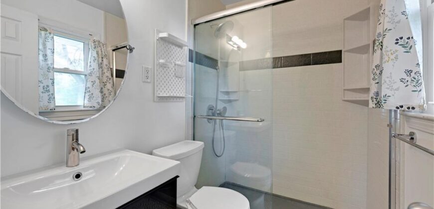 3421 N Chelsea Avenue, Kansas City, MO 64117