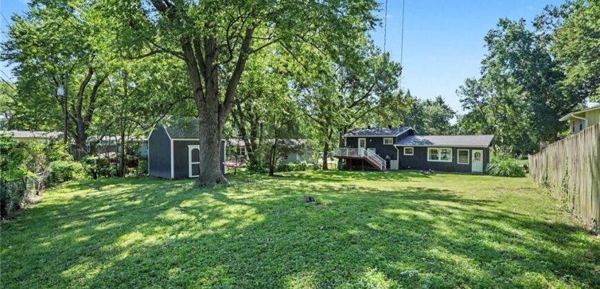 2208 NE 60th Terrace, Gladstone, MO 64118