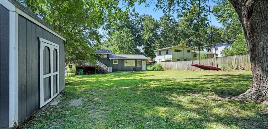 2208 NE 60th Terrace, Gladstone, MO 64118