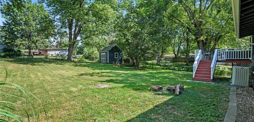 2208 NE 60th Terrace, Gladstone, MO 64118