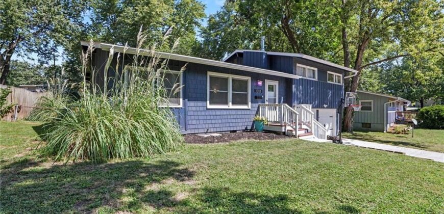 2208 NE 60th Terrace, Gladstone, MO 64118