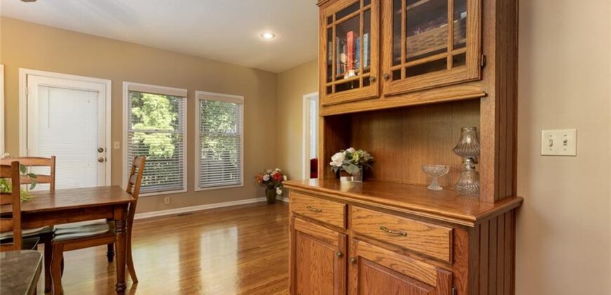 9031 N Manning Avenue, Kansas City, MO 64157
