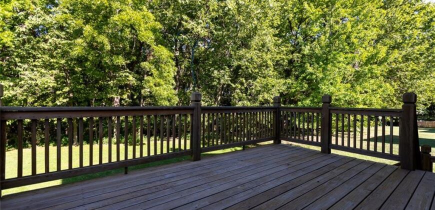9031 N Manning Avenue, Kansas City, MO 64157