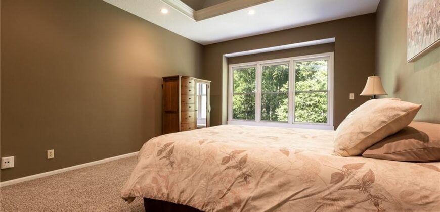 9031 N Manning Avenue, Kansas City, MO 64157
