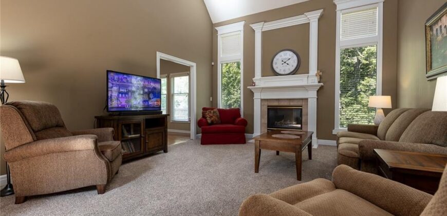 9031 N Manning Avenue, Kansas City, MO 64157