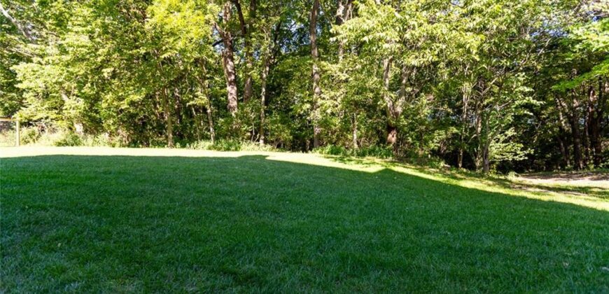 9031 N Manning Avenue, Kansas City, MO 64157