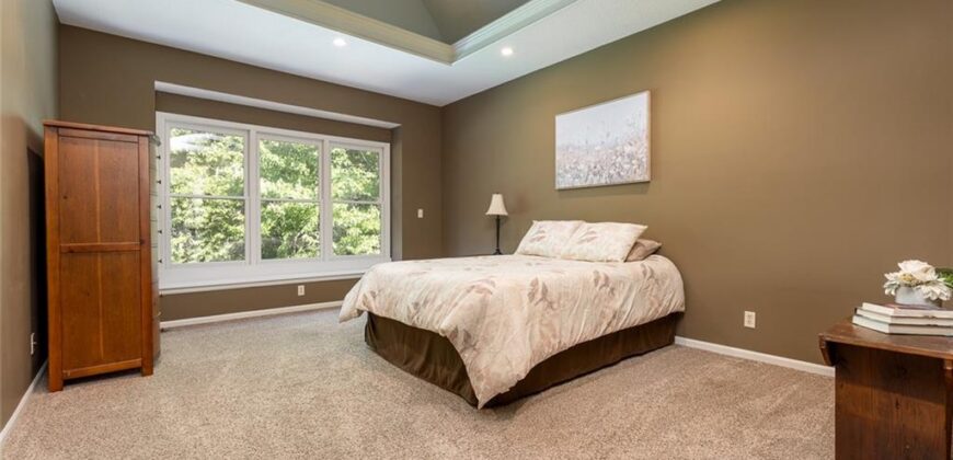 9031 N Manning Avenue, Kansas City, MO 64157