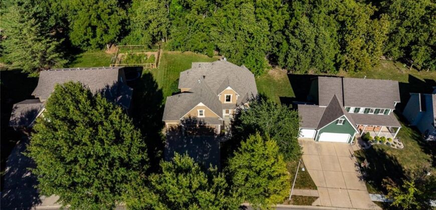 9031 N Manning Avenue, Kansas City, MO 64157