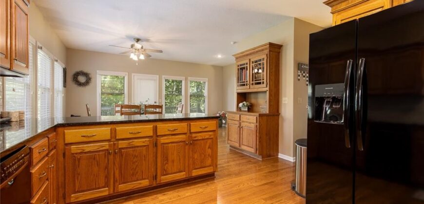 9031 N Manning Avenue, Kansas City, MO 64157