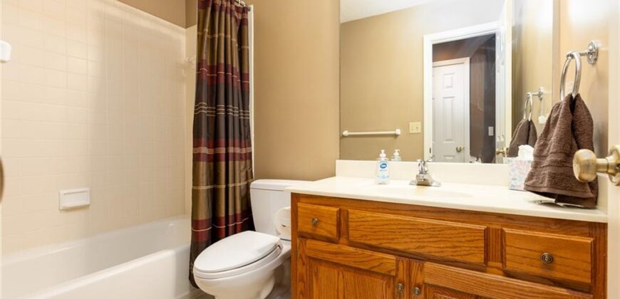 9031 N Manning Avenue, Kansas City, MO 64157