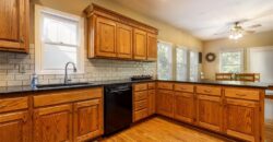 9031 N Manning Avenue, Kansas City, MO 64157