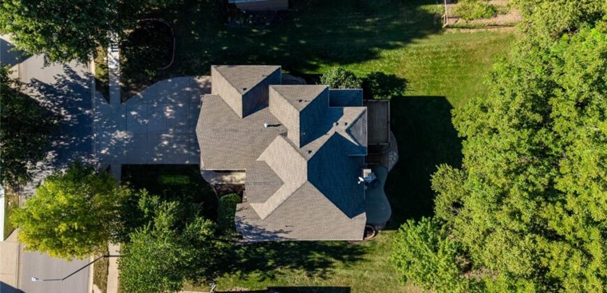 9031 N Manning Avenue, Kansas City, MO 64157