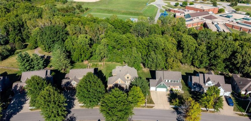9031 N Manning Avenue, Kansas City, MO 64157