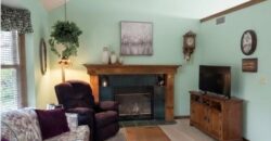 6527 Sioux Drive, Parkville, MO 64152