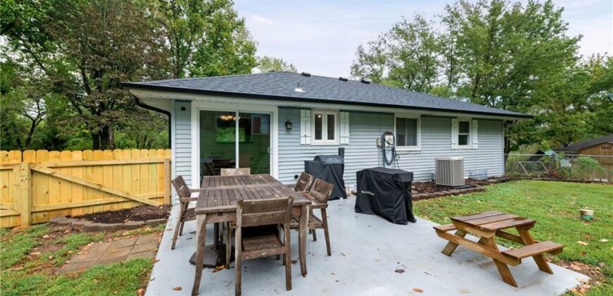 15 Village Circle Drive, Platte City, MO 64079