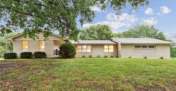 2 Maple Circle, Smithville, MO 64089