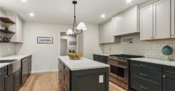 2 Maple Circle, Smithville, MO 64089