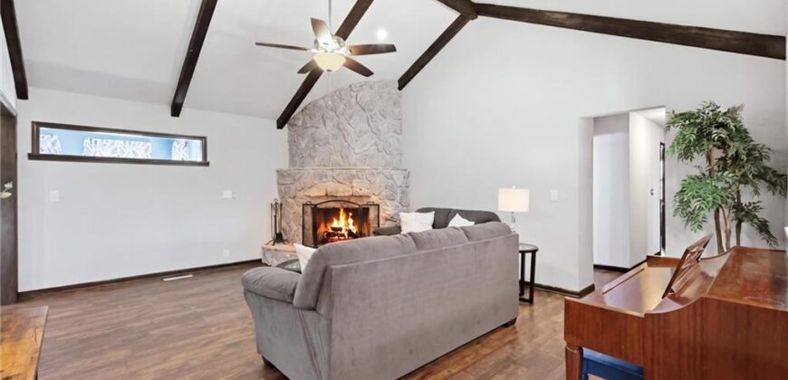 16413 Quinn Road, Smithville, MO 64089