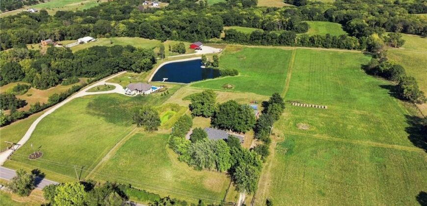 16413 Quinn Road, Smithville, MO 64089