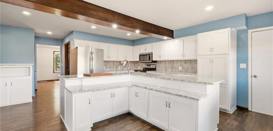 16413 Quinn Road, Smithville, MO 64089