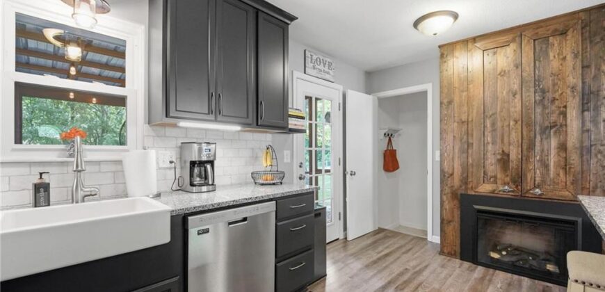 209 Lee Drive, Liberty, MO 64068