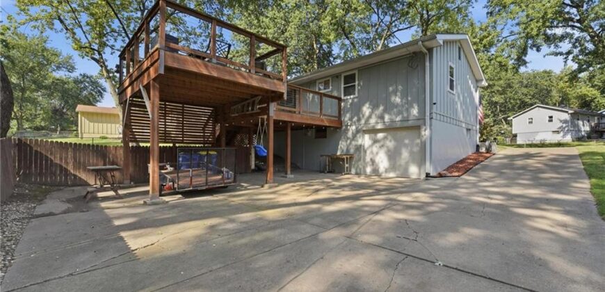 209 Lee Drive, Liberty, MO 64068