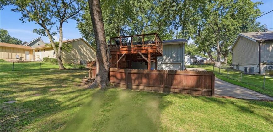 209 Lee Drive, Liberty, MO 64068