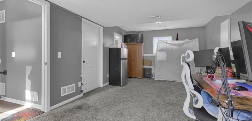 908 N Birch Street, Kearney, MO 64060