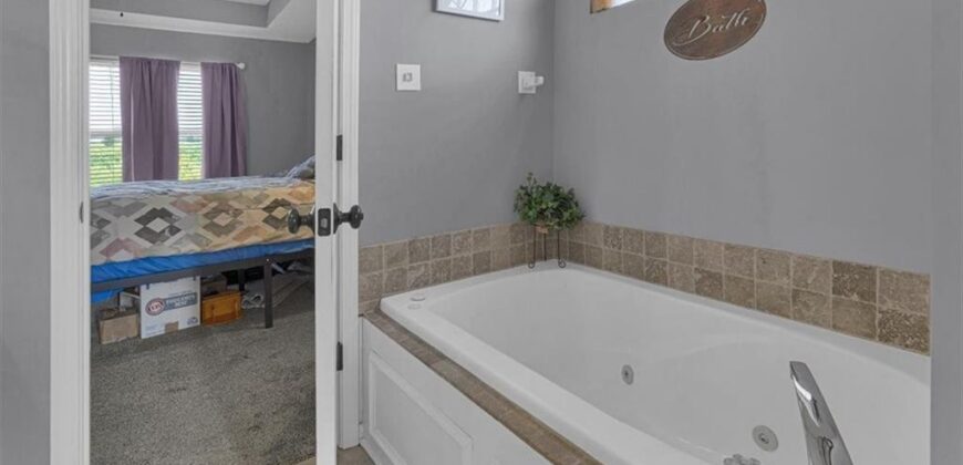 908 N Birch Street, Kearney, MO 64060
