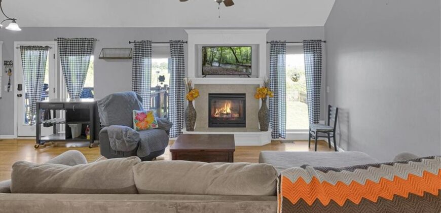 908 N Birch Street, Kearney, MO 64060