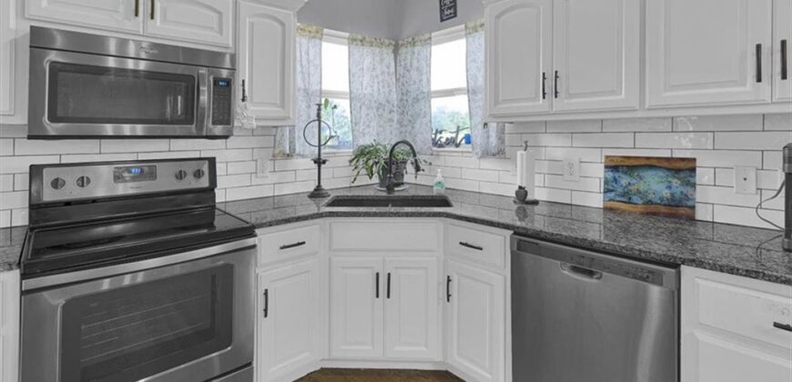 908 N Birch Street, Kearney, MO 64060