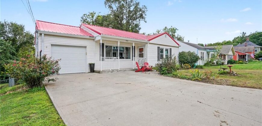 626 Summer Street, Weston, MO 64098