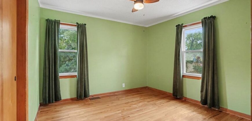 626 Summer Street, Weston, MO 64098