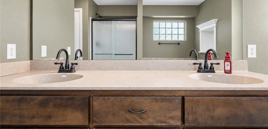 412 Duncan Drive, Liberty, MO 64068