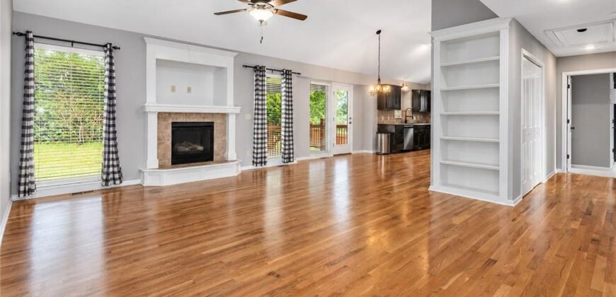 412 Duncan Drive, Liberty, MO 64068