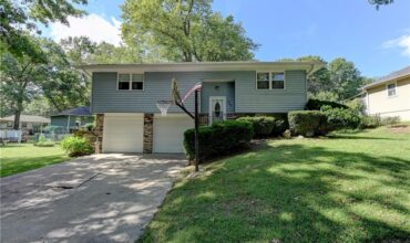 805 Citadel Drive, Weston, MO 64098