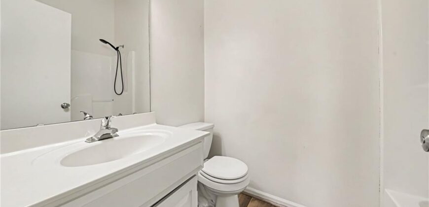 11010 N Booth Avenue, Kansas City, MO 64157