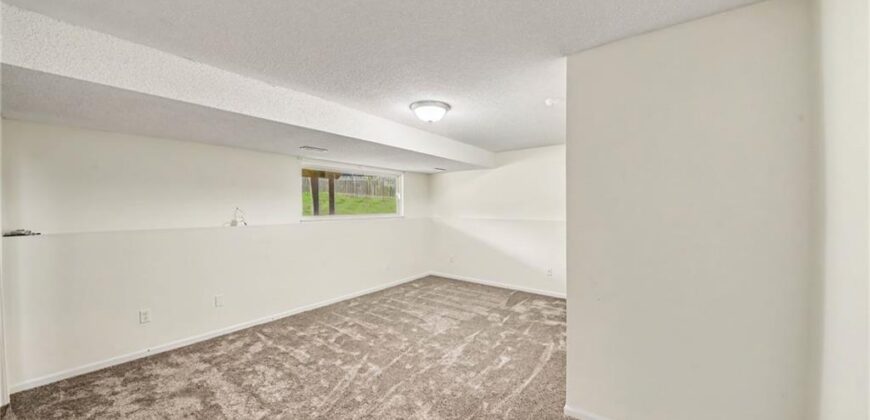 11010 N Booth Avenue, Kansas City, MO 64157