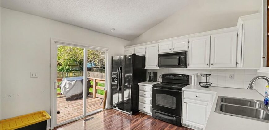 11010 N Booth Avenue, Kansas City, MO 64157