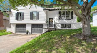 912 Canterbury Lane, Liberty, MO 64068