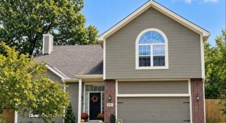 18207 Rollins Drive, Smithville, MO 64089