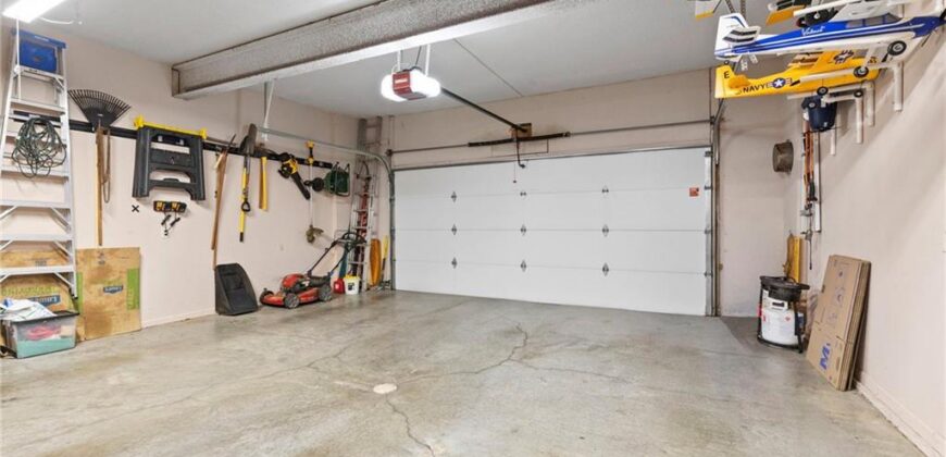 5204 N PENNSYLVANIA Street, Gladstone, MO 64118